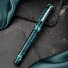 Stylo-plume Forêt de brume verte acrylique translucide