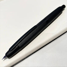 Stylo plume rétractable noir brossé - Finition mate